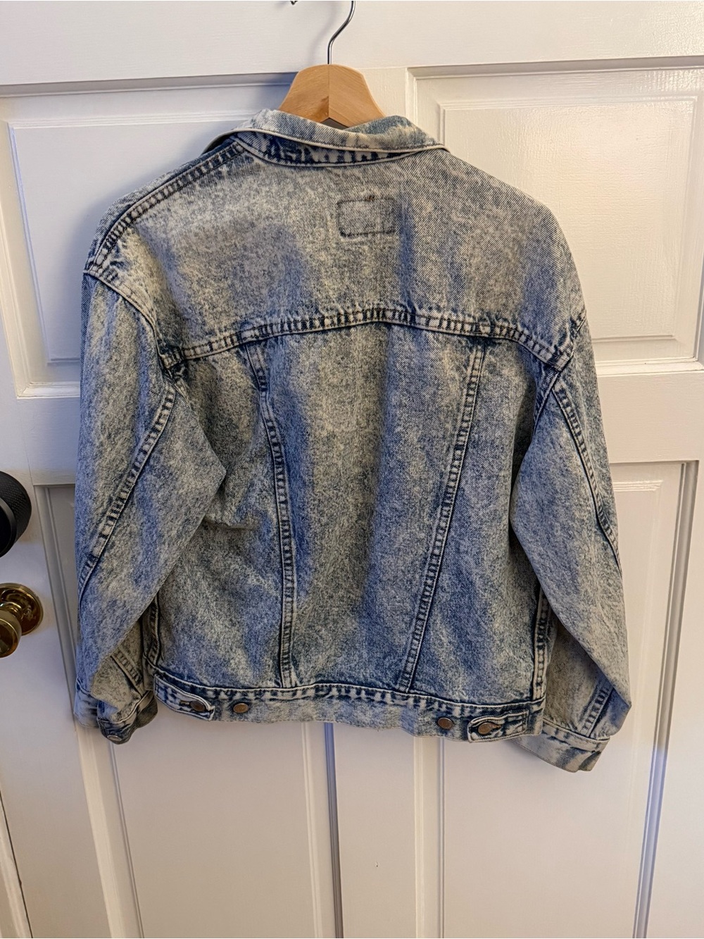 Levi's Vintage Light Blue Acid-Wash Denim Jacket - Picture 4 of 4